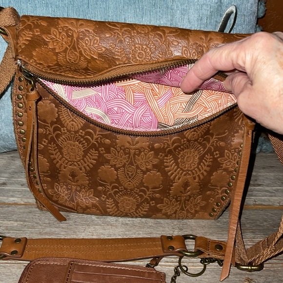 The Sak tooled leather crossbody bag and wallet set - Picture 5 of 12
